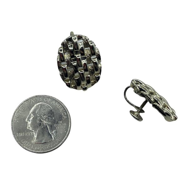 VINTAGE Coro Jewelry Screw Back Earrings Clip On Gold Tone Waffle - Picture 3 of 5